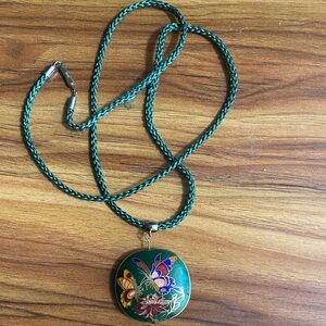 Cloisonné Butterfly & Lotus Pendant Necklace – Green Enamel vintage